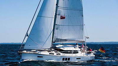 Sirius 40DS 'Aloucia'